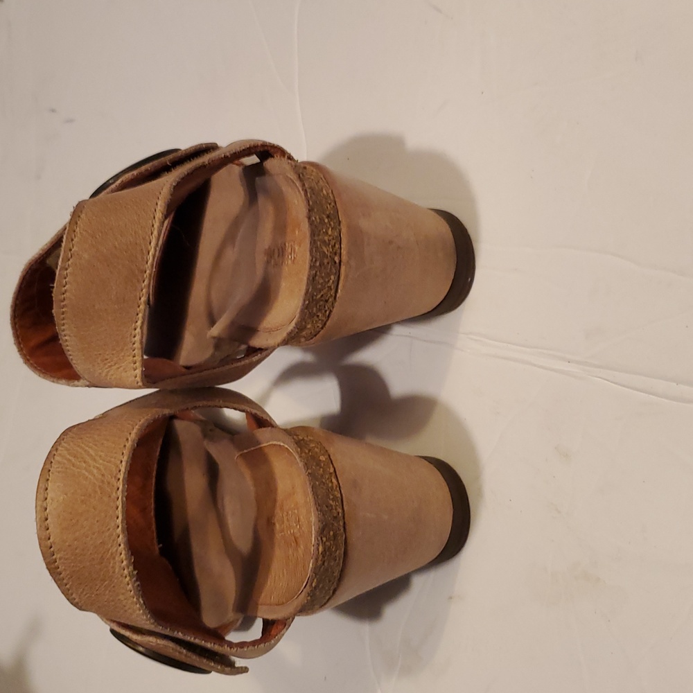 Taos Tan Carousel 3 Wedge Sandals Size 5/5.5 - Picture 4 of 10